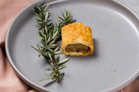 Spiced pumpkin and chickpea roll